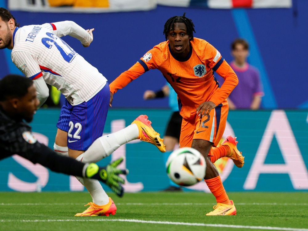 Gegen Deutschland nicht dabei: Jeremie Frimpong (r.) (Foto: AFP/SID/Odd ANDERSEN)