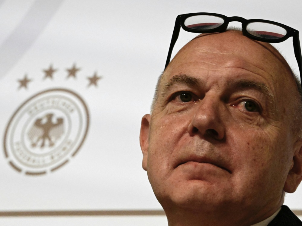 DFB-Präsident adelt verstorbenen Daum (Foto: AFP/SID/TOBIAS SCHWARZ)