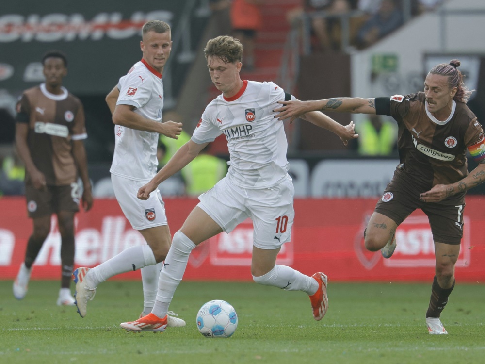 Paul Wanner im Spiel gegen St. Pauli (Foto: AFP/SID/AXEL HEIMKEN)