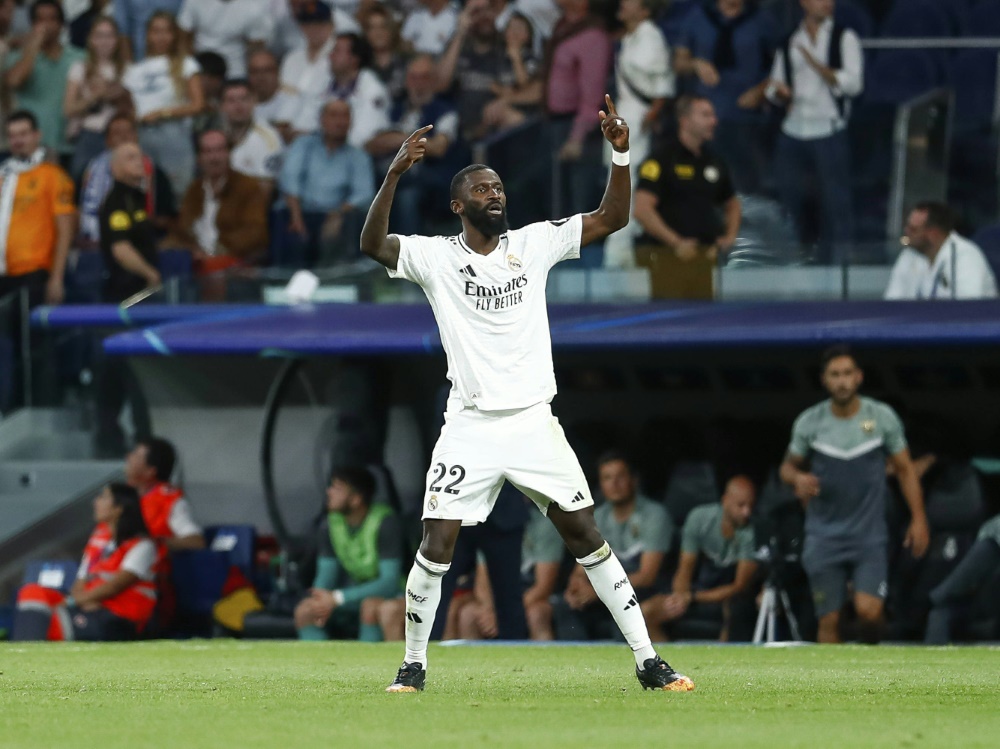 Antonio Rüdiger trifft gegen den VfB (Foto: www.imago-images.de/www.imago-images.de/SID/IMAGO/Irina R. Hipolito)