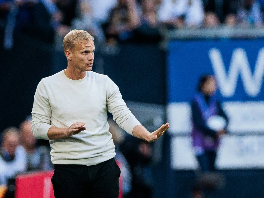 Unter Druck: Schalke-Trainer Karel Geraerts (Foto: IMAGO/BEAUTIFUL SPORTS/IMAGO/BEAUTIFUL SPORTS/SID/IMAGO/BEAUTIFUL SPORTS/Wunderl)