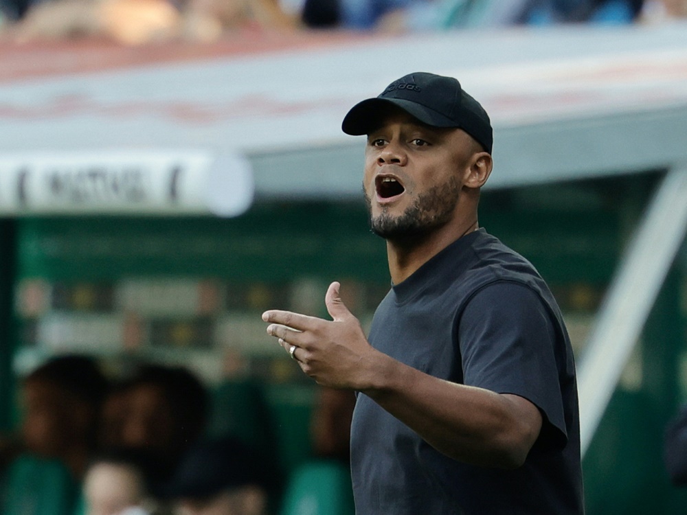 Bayern-Trainer Vincent Kompany (Foto: AFP/SID/AXEL HEIMKEN)