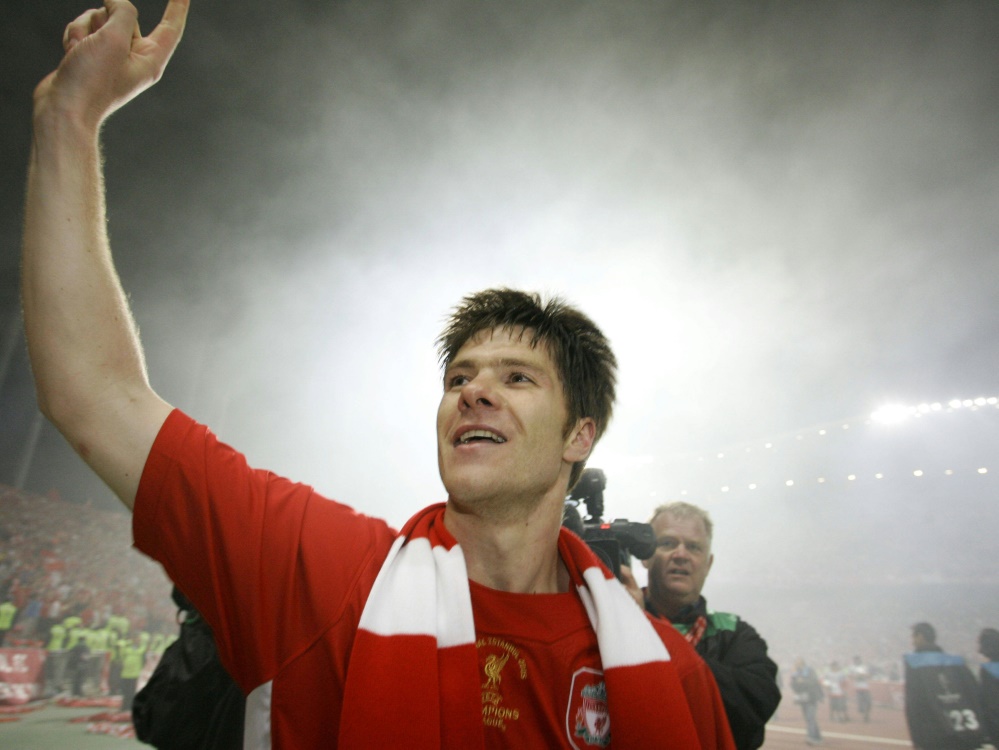 2005 gewann Alonso den Titel (Foto: IMAGO/BSR Agency/IMAGO/BSR Agency/SID/IMAGO/PICS UNITED/ERIC VERHOEVEN)