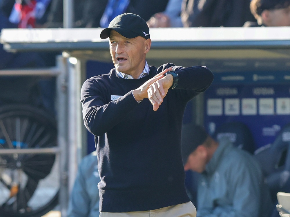 Bekommt noch Zeit: Peter Zeidler (Foto: firo Sportphoto/firo Sportphoto/SID/Ralf Ibing)