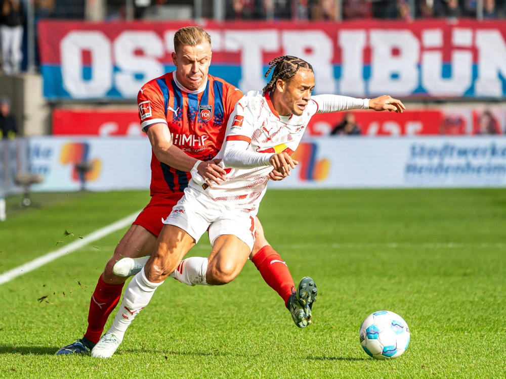 Schwerer Stand: Leipzigs Xavi Simons (Foto: IMAGO/Schmidt/IMAGO/Schmidt/SID/IMAGO/Michael Schmidt/Eibner-Pressefot)