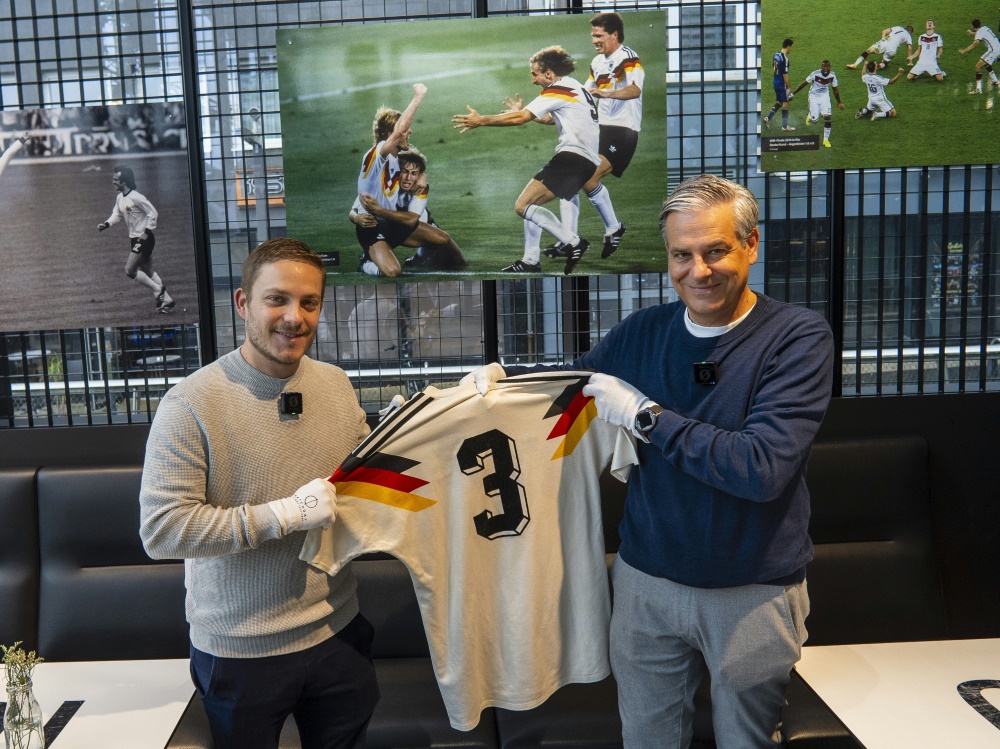 Brehme-Trikot kommt ins Fußballmuseum (Foto: Museum/Museum/SID)